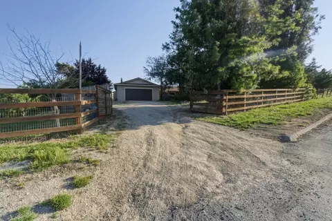 Hitch, Hollister, CA 95023