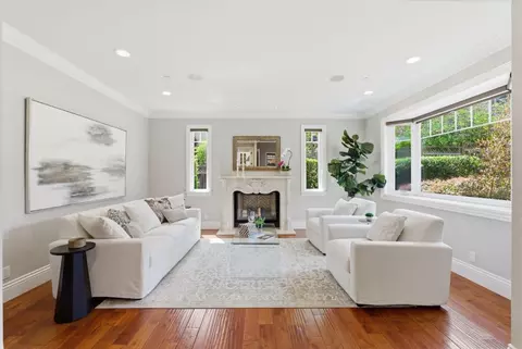 496 Summit Dr, Redwood City, CA 94062
