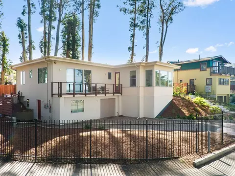 30 Ryans Way, Santa Cruz, CA 95062