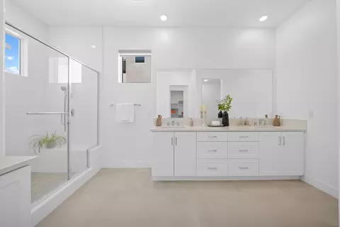 Bath - 608 Chinon, Irvine, CA 92618 photo 4 of 10