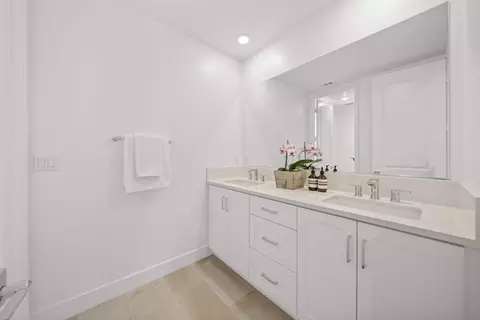 Bath - 608 Chinon, Irvine, CA 92618 photo 9 of 10