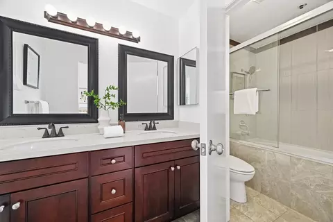 Bath - 929 El Camino Real 416e, Sunnyvale, CA 94087 photo 3 of 3