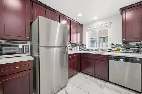 Kitchen - 929 El Camino Real 416e, Sunnyvale, CA 94087 photo 4 of 5
