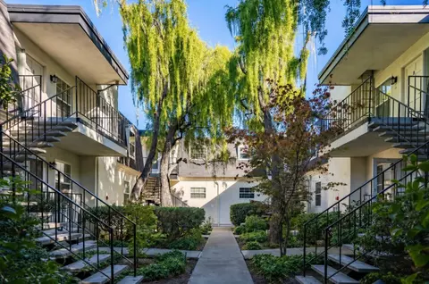 451 Oak Grove Ave 1, Menlo Park, CA 94025
