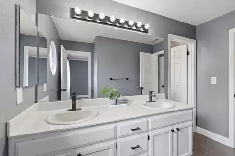 Bath - 4109 Spaulding St, Antioch, CA 94531 photo 4 of 6