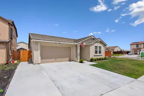 Exterior - 1363 Rossano Way, Salinas, CA 93905 photo 2 of 7