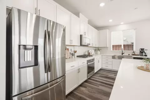 Kitchen - 1363 Rossano Way, Salinas, CA 93905 photo 2 of 3