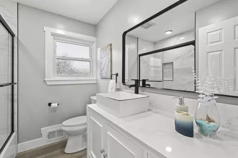 Bath - 5150 Brookside Ln, Concord, CA 94521 photo 8 of 10