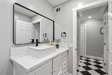 Bath - 5150 Brookside Ln, Concord, CA 94521 photo 2 of 10