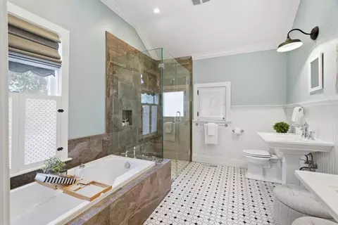 Bath - 140 S Peter Dr, Campbell, CA 95008 photo 2 of 6