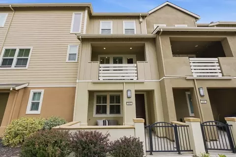 142 Triggs Ln, Morgan Hill, CA 95037