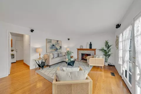 Living - 728 Murphy Dr, San Mateo, CA 94402 photo 4 of 7