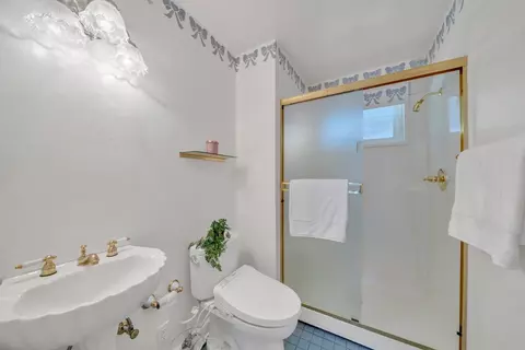 Bath - 728 Murphy Dr, San Mateo, CA 94402 photo 6 of 6