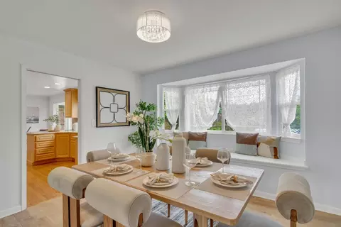Dining - 728 Murphy Dr, San Mateo, CA 94402 photo 2 of 4