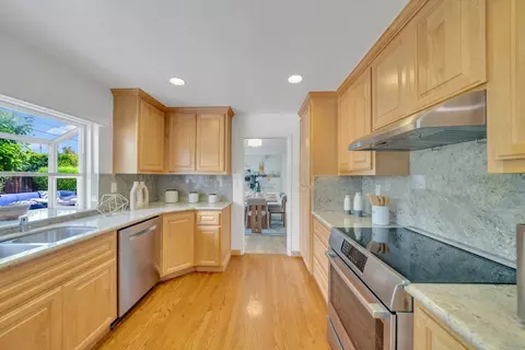 Kitchen - 728 Murphy Dr, San Mateo, CA 94402 photo 4 of 5