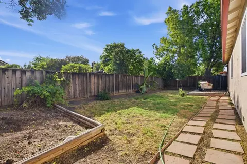Exterior - 931 Hamilton Ave, Milpitas, CA 95035 photo 5 of 6