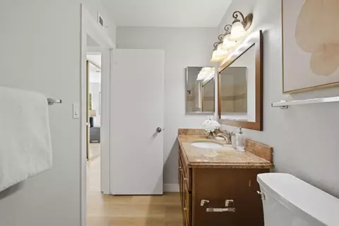 Bath - 931 Hamilton Ave, Milpitas, CA 95035 photo 3 of 5