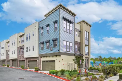 1753 Hazelnut Ln, Milpitas, CA 95035
