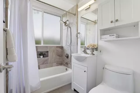 Bath - 719 Jackpine Ct, Sunnyvale, CA 94086 photo 3 of 3