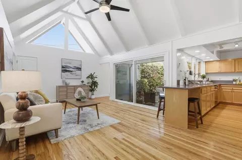 Living - 719 Jackpine Ct, Sunnyvale, CA 94086 photo 3 of 4
