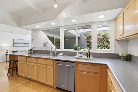 Kitchen - 719 Jackpine Ct, Sunnyvale, CA 94086 photo 3 of 3