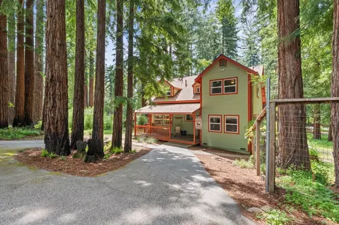 266 Coffeeberry Dr, Boulder Creek, CA 95006