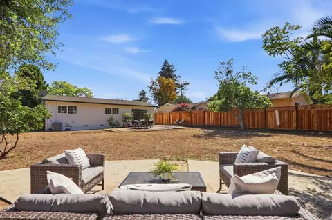 Exterior - 1091 W Latimer Ave, Campbell, CA 95008 photo 8 of 9