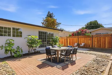 Exterior - 1091 W Latimer Ave, Campbell, CA 95008 photo 4 of 9