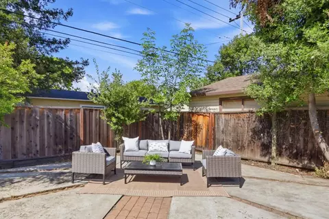 Exterior - 1091 W Latimer Ave, Campbell, CA 95008 photo 7 of 9