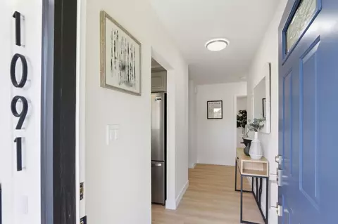 Entry Way - 1091 W Latimer Ave, Campbell, CA 95008 photo 1 of 3