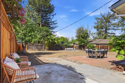Exterior - 1091 W Latimer Ave, Campbell, CA 95008 photo 6 of 9
