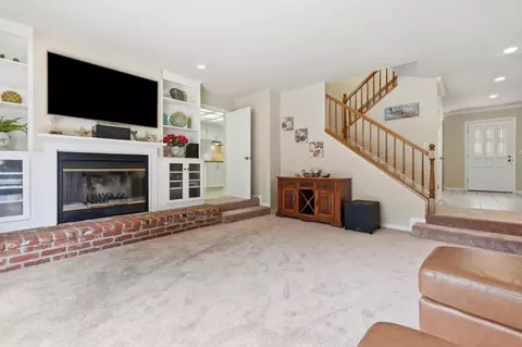 Living - 585 Calle Del Sol, Aptos, CA 95003 photo 1 of 3