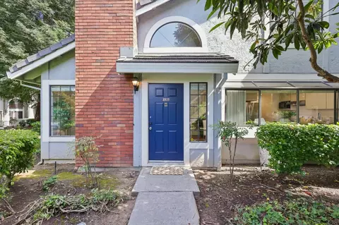 Yerba Vista Ct, San Jose, CA 95121