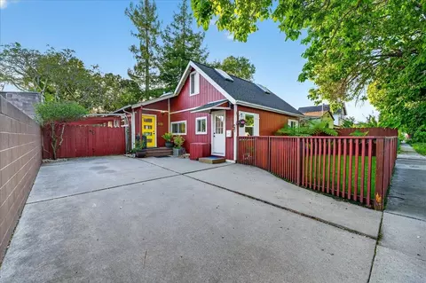 115 Catalpa St, Santa Cruz, CA 95062