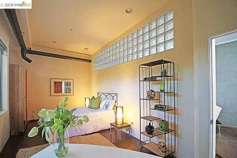 Bedroom - 2709 10th St C, Berkeley, CA 94710 photo 6 of 6