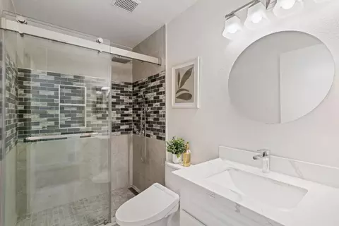 Bath - 34520 Willbridge Ter, Fremont, CA 94555 photo 2 of 5