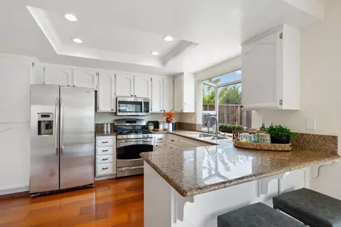 Kitchen - 34520 Willbridge Ter, Fremont, CA 94555 photo 2 of 2
