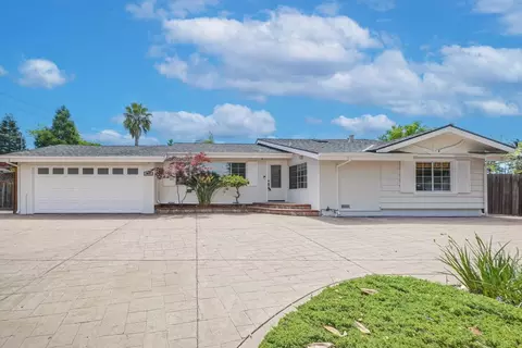 212 Saint Henry Dr, Fremont, CA 94539