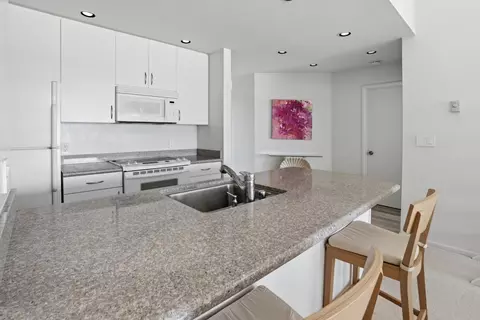 Kitchen - 101 Shell Dr 269, Watsonville, CA 95076 photo 3 of 4