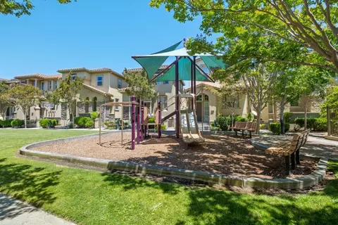Exterior - 993 Luz Del Sol Loop, Milpitas, CA 95035 photo 5 of 12