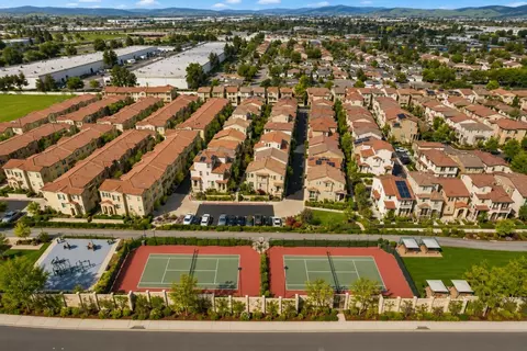 View/Area - 993 Luz Del Sol Loop, Milpitas, CA 95035 photo 1 of 8
