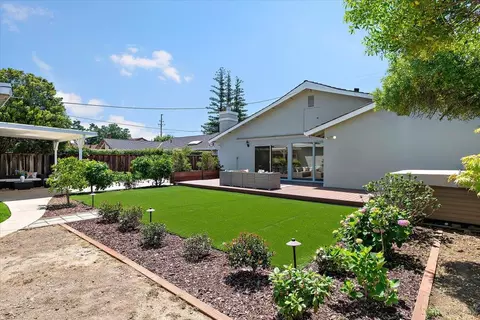 Exterior - 20805 Greenleaf Dr, Cupertino, CA 95014 photo 11 of 12