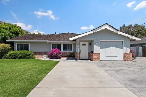 20805 Greenleaf Dr, Cupertino, CA 95014