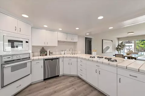 Kitchen - 20805 Greenleaf Dr, Cupertino, CA 95014 photo 3 of 5