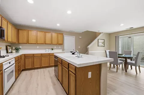 Kitchen - 23 Willet Ct, Pittsburg, CA 94565 photo 3 of 5