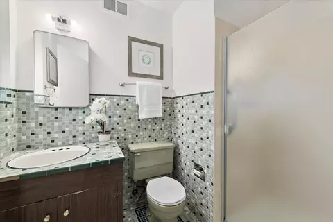 Bath - 2247 Dayle Ct, Fremont, CA 94539 photo 2 of 3
