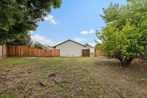 Exterior - 2247 Dayle Ct, Fremont, CA 94539 photo 7 of 8