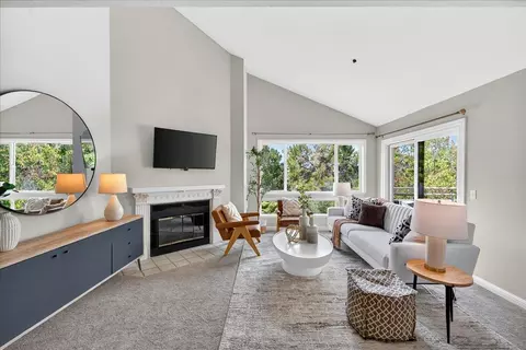 1271 Poplar 406, Sunnyvale, CA 94086