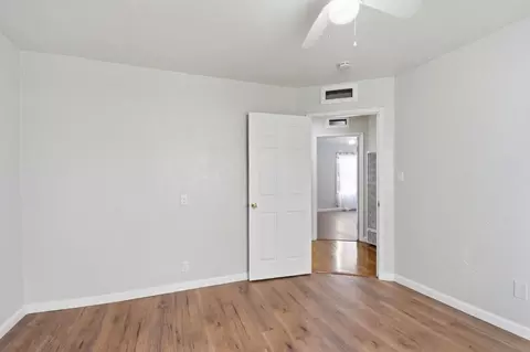 Bedroom - 8715 E St, Oakland, CA 94621 photo 4 of 11