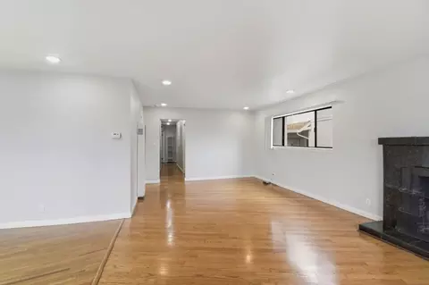 Living - 8715 E St, Oakland, CA 94621 photo 2 of 4